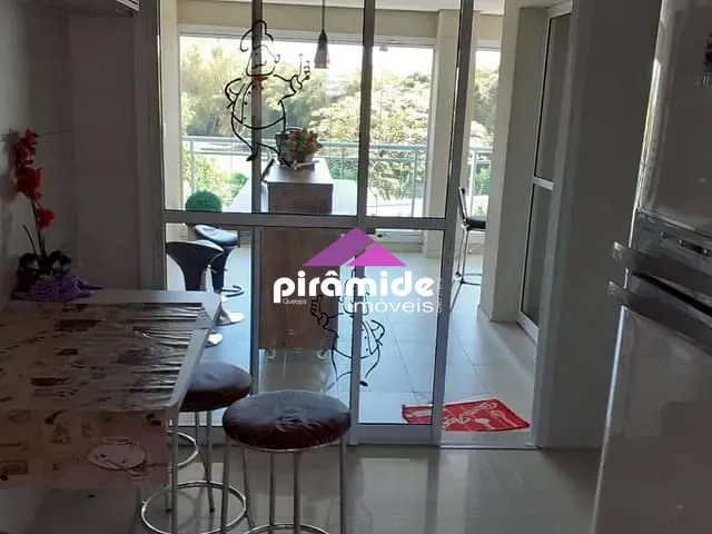 Apartamento com 190m² 4 quartos e 4 banheiros, à venda, no bairro Jardim das Colinas em São José dos Campos
