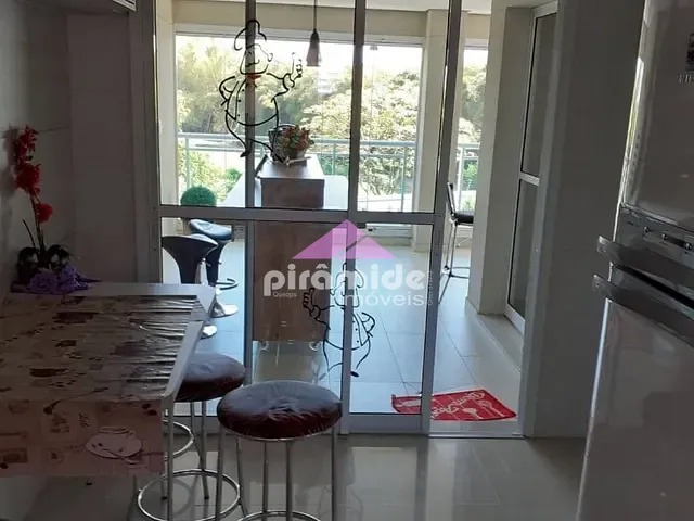 Apartamento com 190m² 4 quartos e 4 banheiros, à venda, no bairro Jardim das Colinas em São José dos Campos