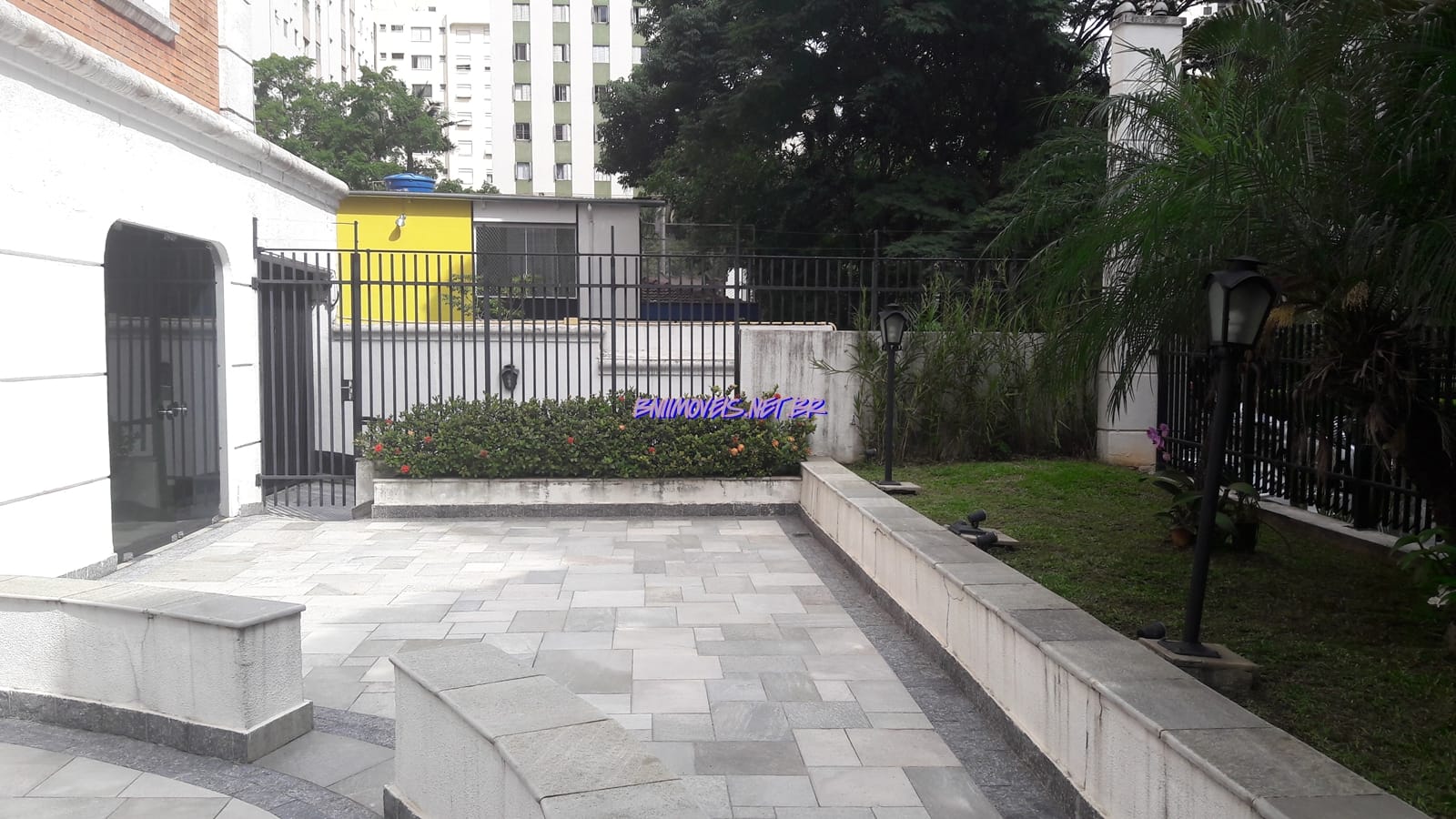 Apartamento à venda e aluguel com 3 quartos, 100m² - Foto 2