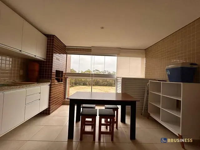 Apartamento 2 quartos e 2 banheiros, à venda, no bairro São Lourenço em Bertioga