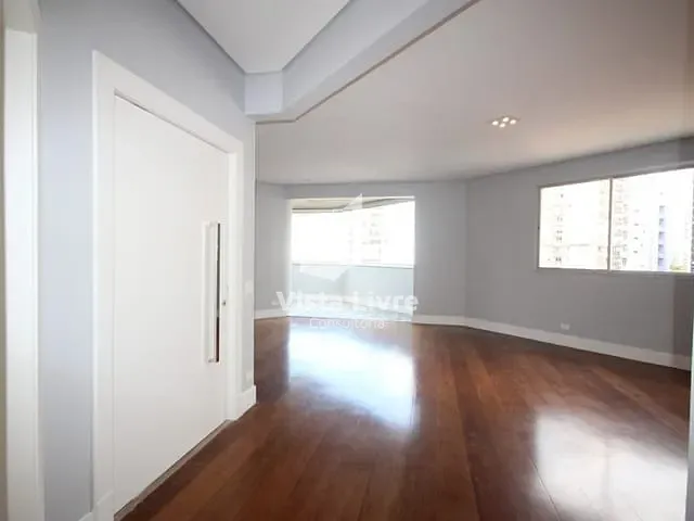 Apartamento com 244m² 3 quartos e 5 banheiros, à venda, no bairro Vila Uberabinha em São Paulo