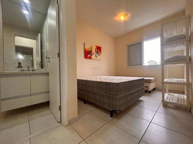 Apartamento 2 quartos e 2 banheiros, à venda ou para alugar, no bairro São Lourenço em Bertioga
