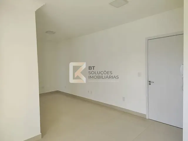 Apartamento 2 quartos e 2 banheiros, à venda, no bairro Jardim Santiago em Indaiatuba