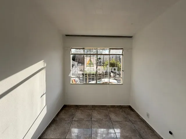Apartamento 2 quartos e 1 banheiro, para alugar, no bairro Centro em Ponta Grossa