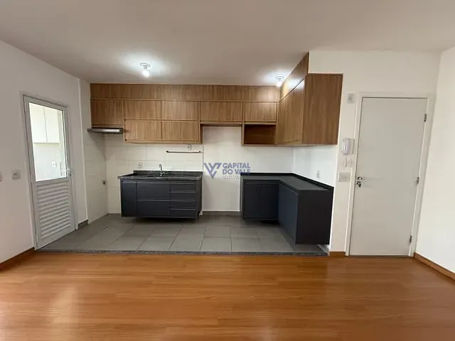 Apartamento 3 quartos e 2 banheiros, à venda ou para alugar, no bairro Parque Industrial em São José dos Campos