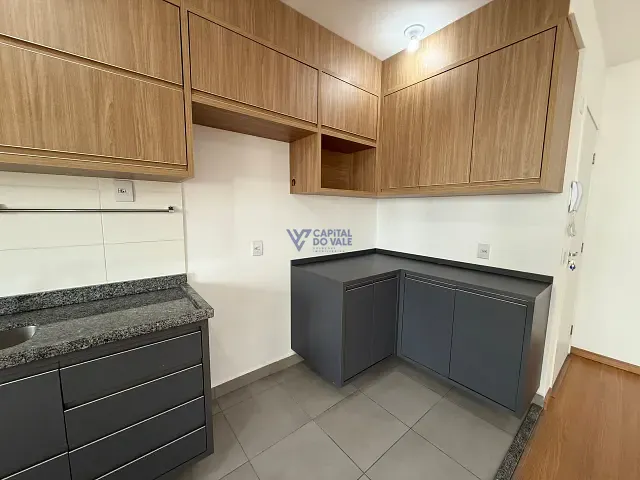 Apartamento 3 quartos e 2 banheiros, à venda ou para alugar, no bairro Parque Industrial em São José dos Campos
