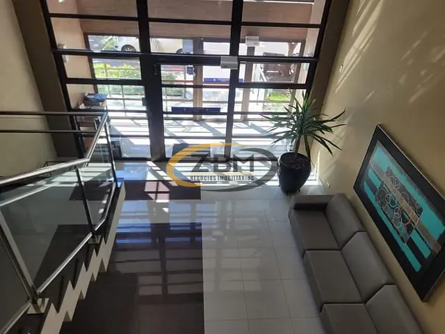 Apartamento com 131m² 3 quartos e 2 banheiros, à venda ou para alugar, no bairro Centro em Londrina
