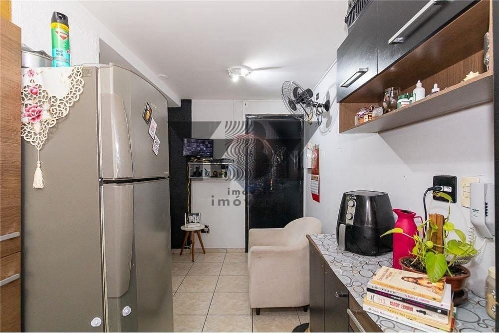 Apartamento à venda com 1 quarto, 37m² - Foto 4