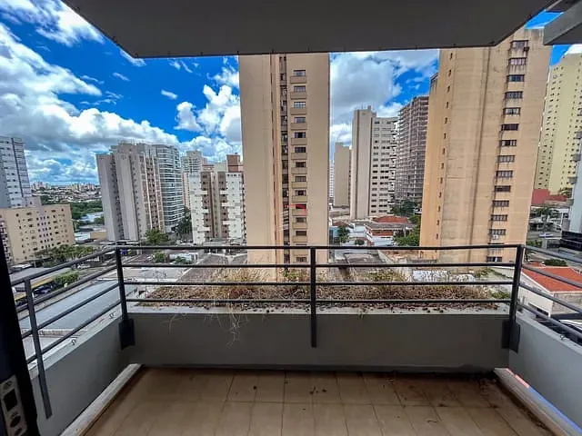 Apartamento com 208m² 3 quartos e 2 banheiros, à venda, no bairro Centro em Londrina