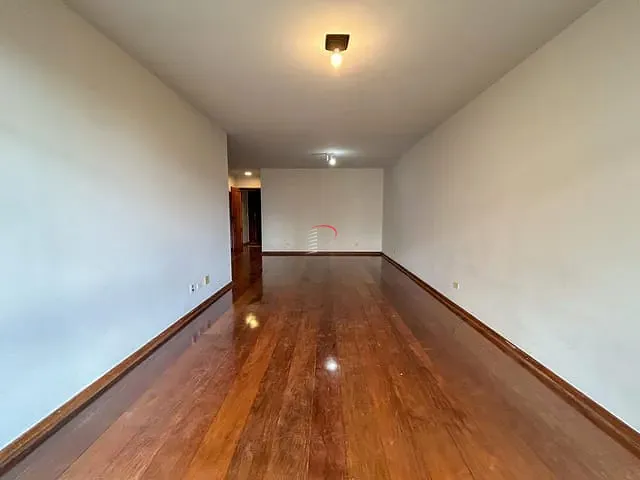 Apartamento com 208m² 3 quartos e 2 banheiros, à venda, no bairro Centro em Londrina