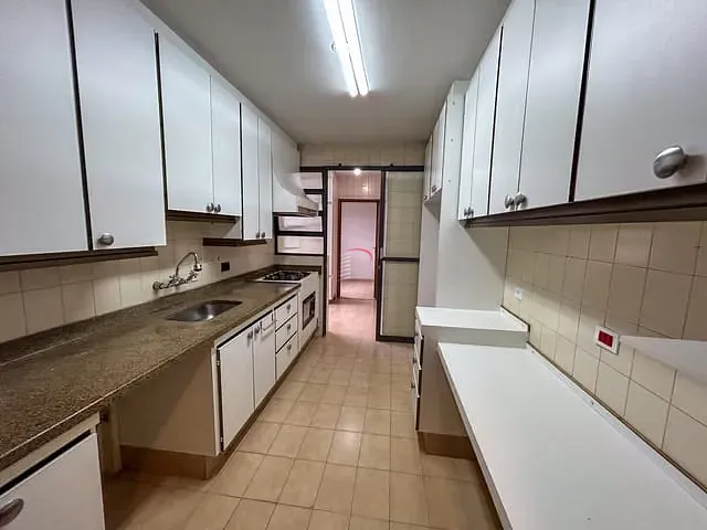 Apartamento com 208m² 3 quartos e 2 banheiros, à venda, no bairro Centro em Londrina