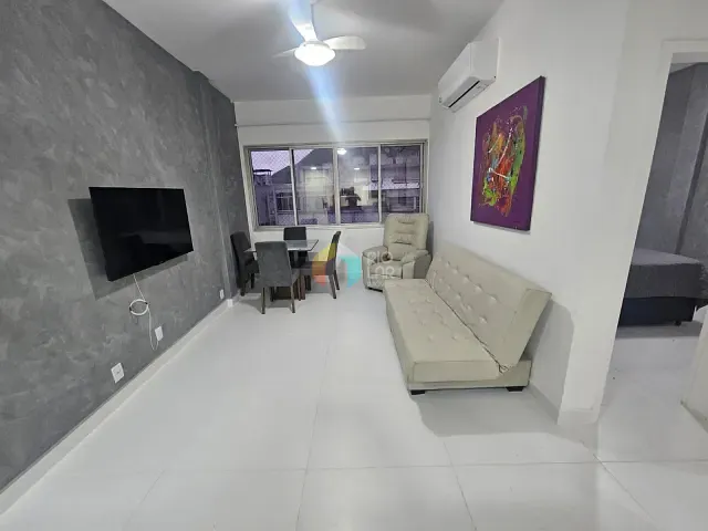 Apartamento com 65m² 2 quartos e 2 banheiros, à venda, no bairro Copacabana em Rio de Janeiro