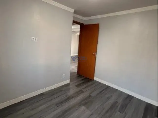 Apartamento 2 quartos e 1 banheiro, à venda, no bairro Jardim Ismênia em São José dos Campos