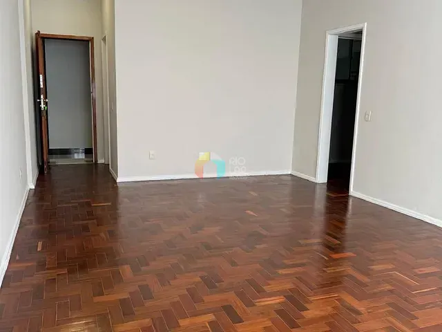 Apartamento com 70m² 1 quarto e 2 banheiros, à venda, no bairro Copacabana em Rio de Janeiro