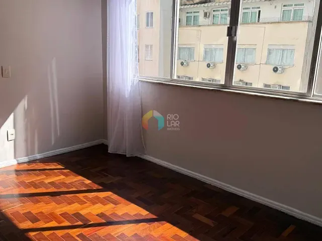 Apartamento com 70m² 1 quarto e 2 banheiros, à venda, no bairro Copacabana em Rio de Janeiro