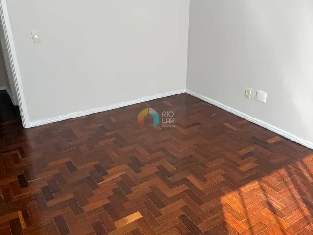 Apartamento com 70m² 1 quarto e 2 banheiros, à venda, no bairro Copacabana em Rio de Janeiro