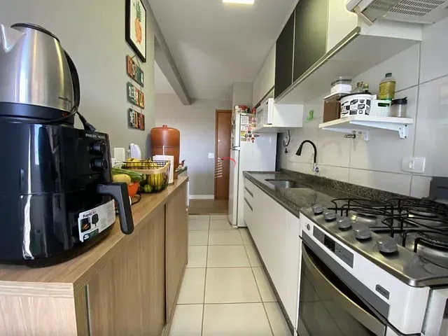 Apartamento com 90m² 3 quartos e 2 banheiros, à venda, no bairro Maringá em Londrina