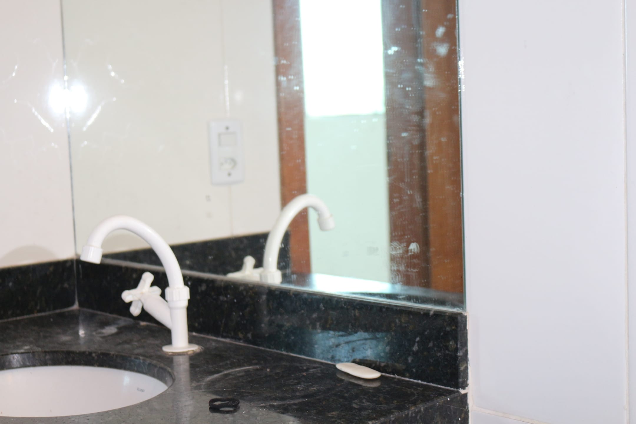 Apartamento de 2 quartos, 1 banho, 1 vaga, condomínio barato, à venda, Porto Seguro, Ribeirão das Neves, MG - Bom para investidor. Fácil de alugar. miniatura 40