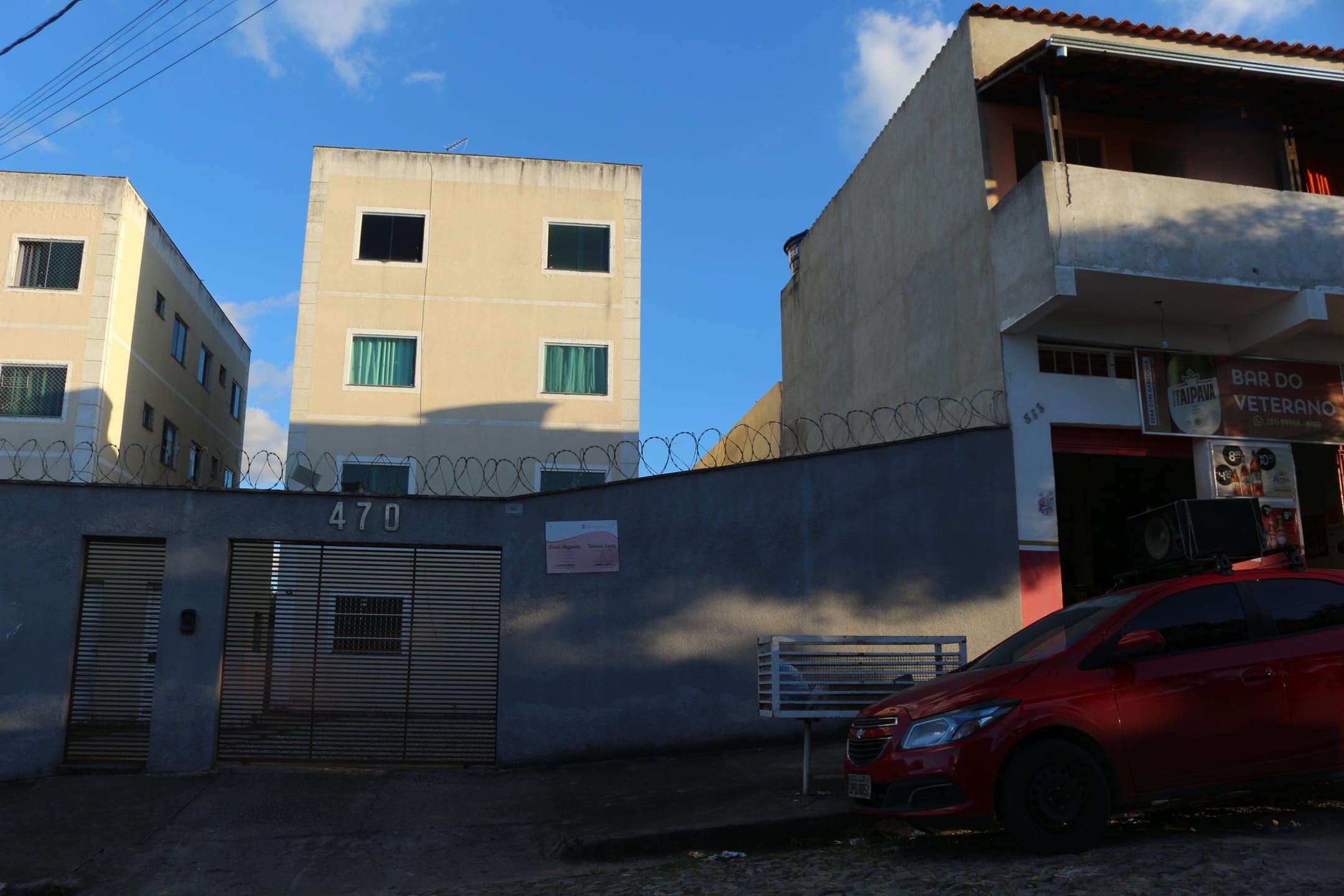 Apartamento de 2 quartos, 1 banho, 1 vaga, condomínio barato, à venda, Porto Seguro, Ribeirão das Neves, MG - Bom para investidor. Fácil de alugar. miniatura 60