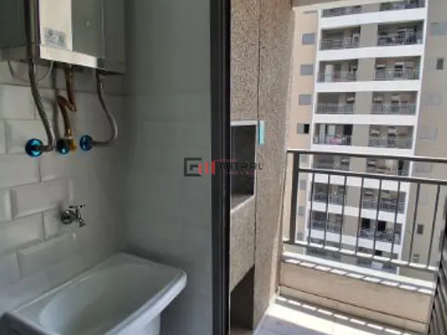 Apartamento 3 quartos e 2 banheiros, para alugar, no bairro Centro em Londrina
