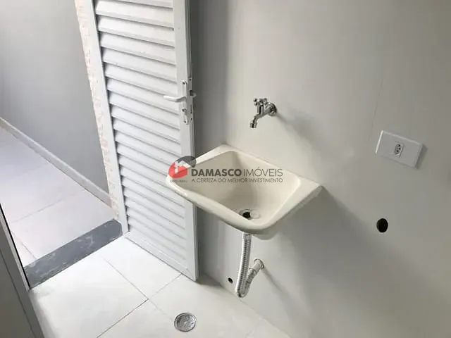 Apartamento 2 quartos e 1 banheiro, para alugar, no bairro Santa Maria em Santo André