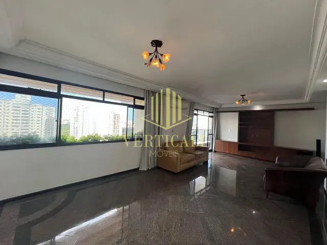 Apartamento com 220m² 4 quartos e 4 banheiros, à venda, no bairro Jardim Mariana em Cuiabá