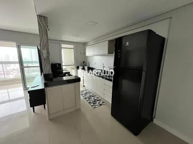 Apartamento 3 quartos e 3 banheiros, para alugar, no bairro Carvalho em Itajaí