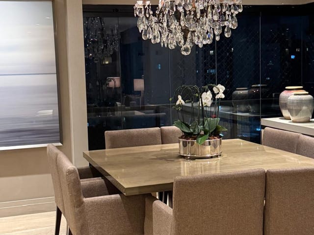 Apartamento com 187m² 3 quartos e 4 banheiros, à venda, no bairro Moema em São Paulo
