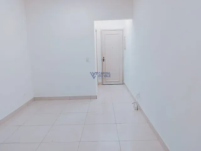 Apartamento 2 quartos e 1 banheiro, à venda, no bairro Conjunto Residencial Trinta e Um de Março em São José dos Campos