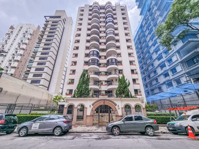 Apartamento com 95m² 3 quartos e 5 banheiros, à venda, no bairro Moema em São Paulo
