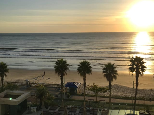 Apartamento 4 quartos e 6 banheiros, à venda, no bairro Meia Praia em Itapema