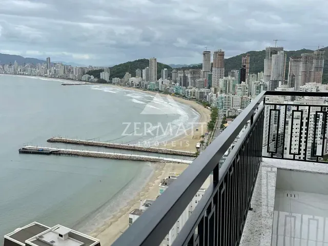 Apartamento com 216m² 3 quartos e 4 banheiros, à venda, no bairro Centro em Itapema