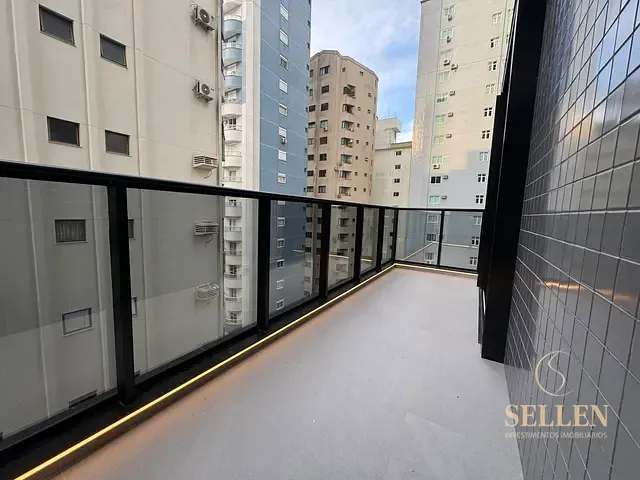 Apartamento com 294m² 4 quartos e 5 banheiros, à venda, no bairro Centro em Balneário Camboriú