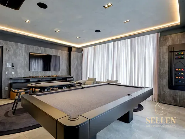 Apartamento com 294m² 4 quartos e 5 banheiros, à venda, no bairro Centro em Balneário Camboriú