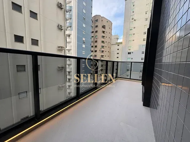 Apartamento com 294m² 4 quartos e 5 banheiros, à venda, no bairro Centro em Balneário Camboriú