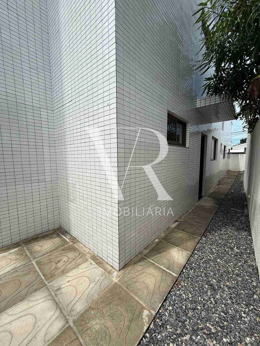 Apartamento à venda com 3 quartos, 112m² - Foto 2