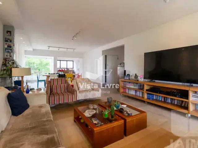 Apartamento com 226m² 4 quartos e 5 banheiros, à venda, no bairro Higienópolis em São Paulo