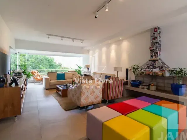 Apartamento com 226m² 4 quartos e 5 banheiros, à venda, no bairro Higienópolis em São Paulo