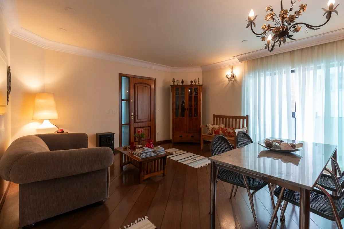 Apartamento para venda em Vila Bastos com 4 quartos, sendo 1 suíte, 142m²