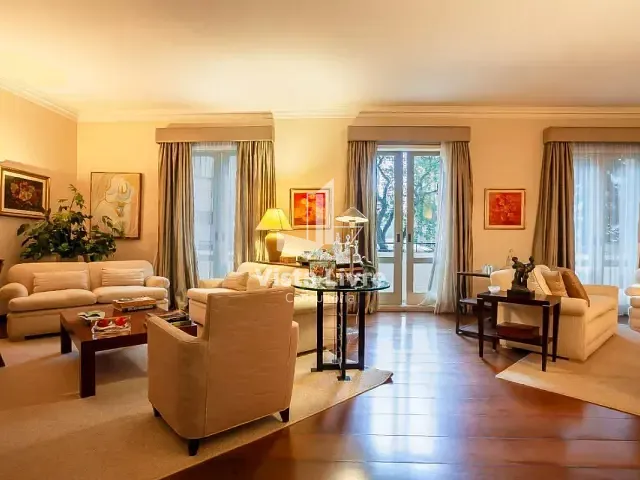 Apartamento com 279m² 4 quartos e 3 banheiros, à venda, no bairro Higienópolis em São Paulo