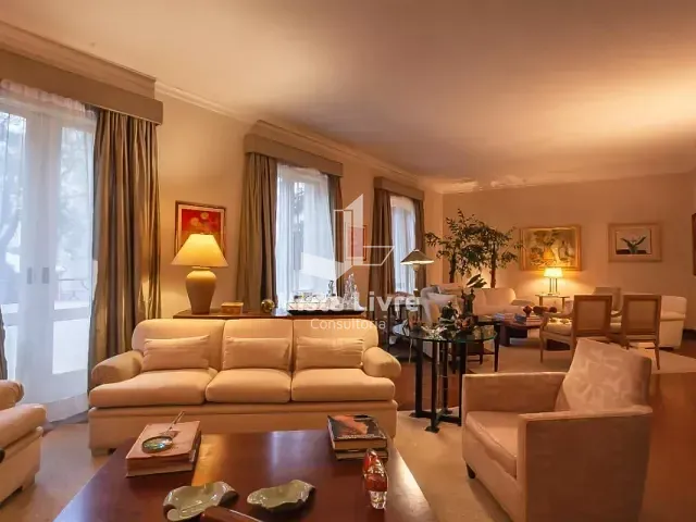 Apartamento com 279m² 4 quartos e 3 banheiros, à venda, no bairro Higienópolis em São Paulo