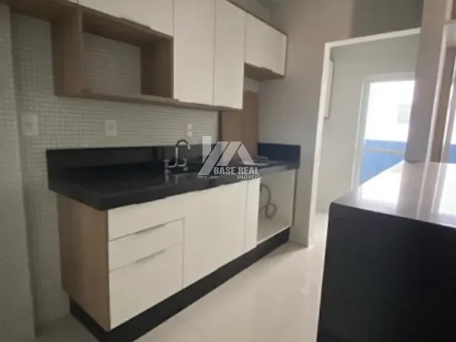 Apartamento 2 quartos e 2 banheiros, à venda, no bairro Centro em Ponta Grossa