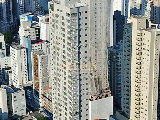 Apartamento 3 quartos e 1 banheiro, à venda, no bairro Centro em Balneário Camboriú