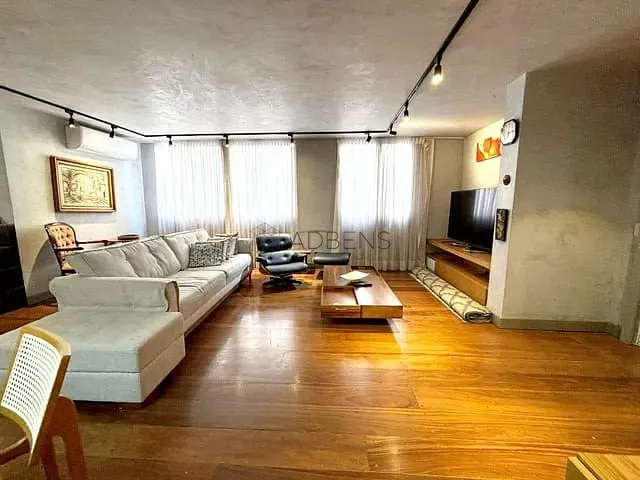 Apartamento 1 quarto e 2 banheiros, à venda, no bairro Itaim Bibi em São Paulo