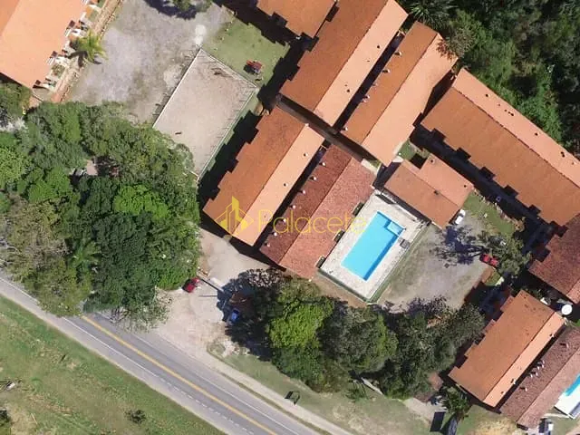 Apartamento com 88m² 1 quarto e 1 banheiro, à venda, no bairro Maranduba em Ubatuba