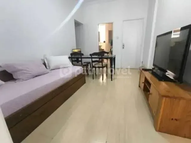 Apartamento com 85m² 2 quartos e 2 banheiros, à venda, no bairro Copacabana em Rio de Janeiro
