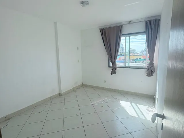 Apartamento 3 quartos e 2 banheiros, para alugar, no bairro Cavaleiros em Macaé