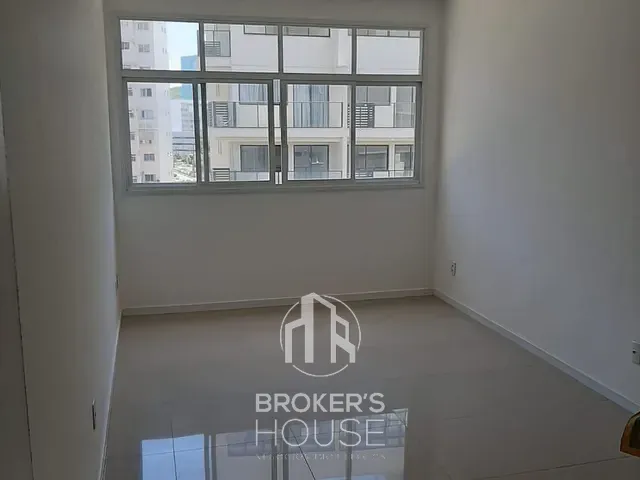 Apartamento 2 quartos e 2 banheiros, à venda, no bairro Santa Helena em Vitória