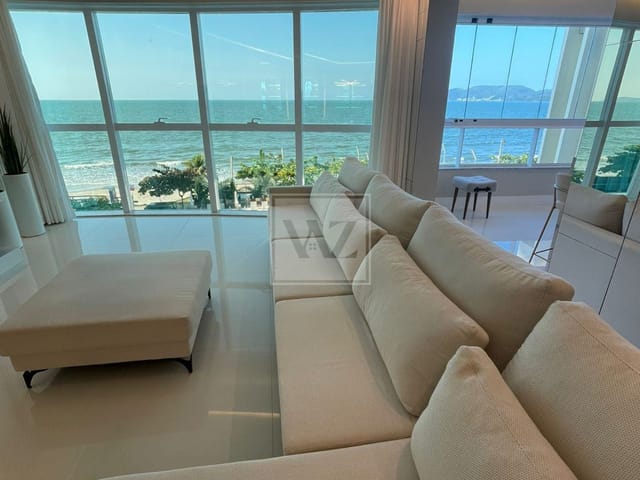 Apartamento com 220m² 4 quartos e 5 banheiros, à venda, no bairro Meia Praia em Itapema
