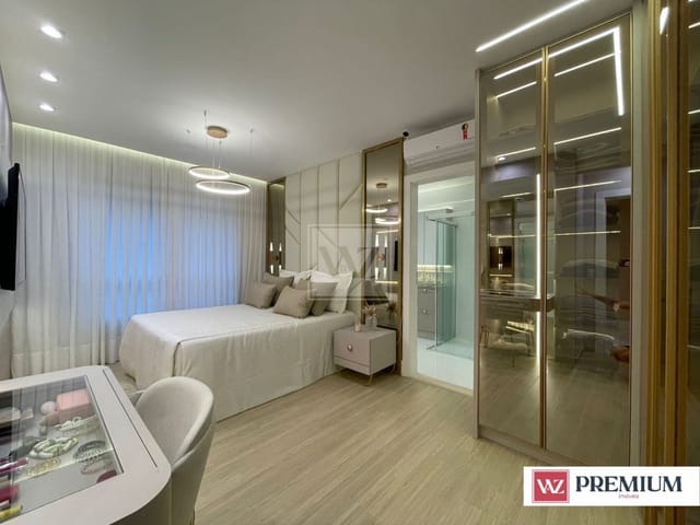 Apartamento com 220m² 4 quartos e 5 banheiros, à venda, no bairro Meia Praia em Itapema